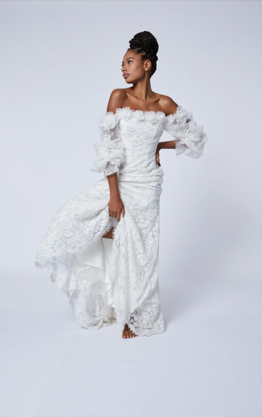Detached Sweet Flowers & Lace Sleeves