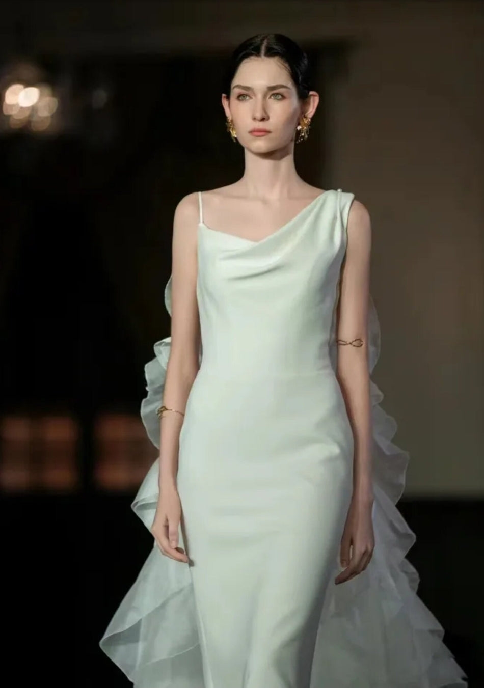 Elegant Draped Pearl Beaded Back Layered And Ruffled Organza Bridal Special Occasion Cape