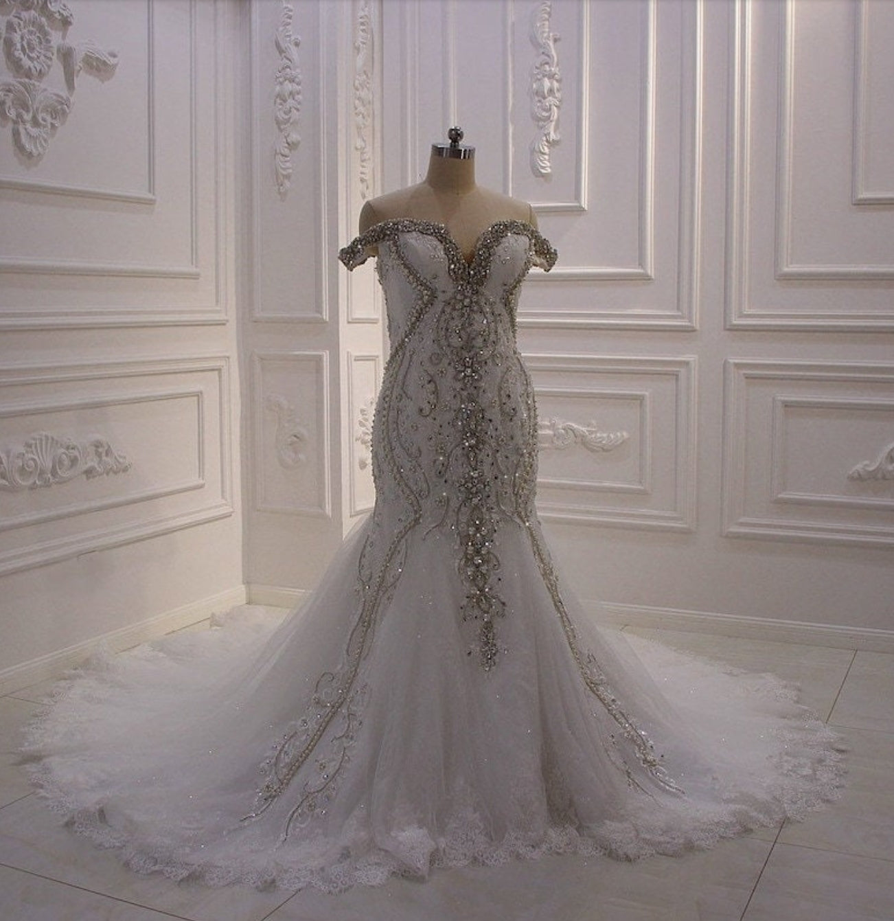 Off The Shoulder Beaded Sweetheart & Lace Appliqués Mermaid Gown