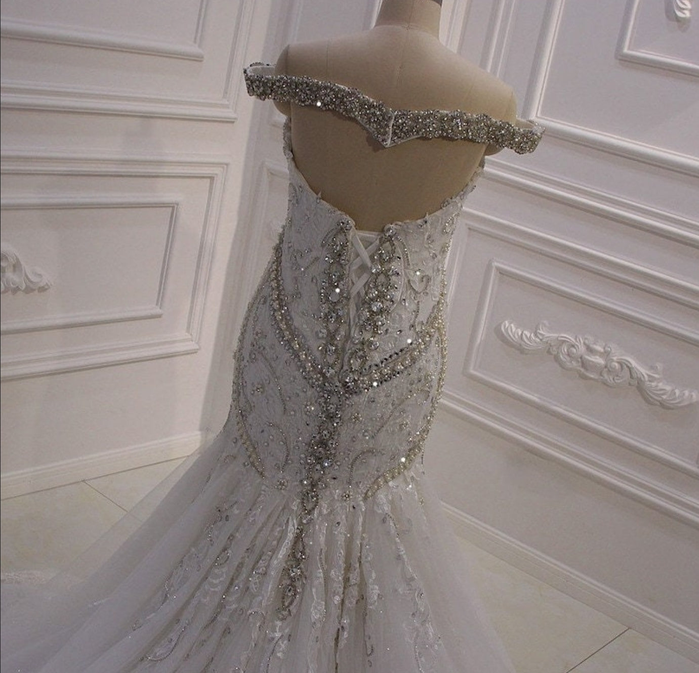 Off The Shoulder Beaded Sweetheart & Lace Appliqués Mermaid Gown