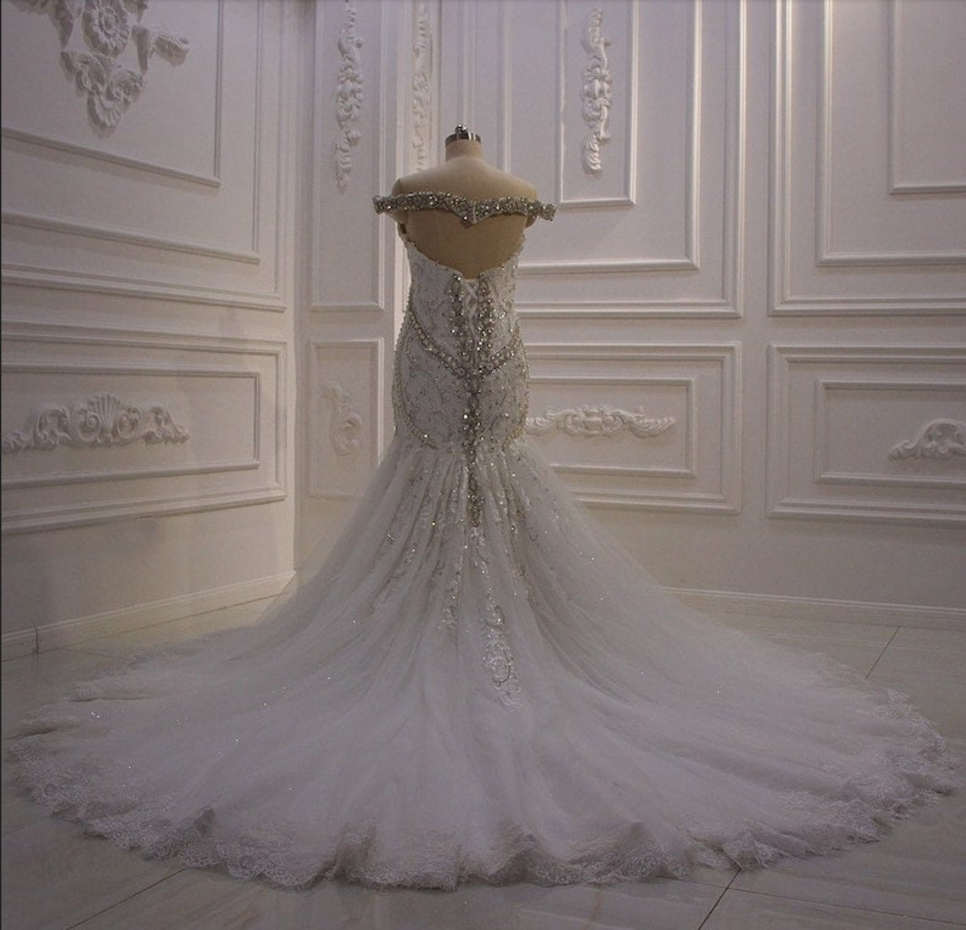 Off The Shoulder Beaded Sweetheart & Lace Appliqués Mermaid Gown