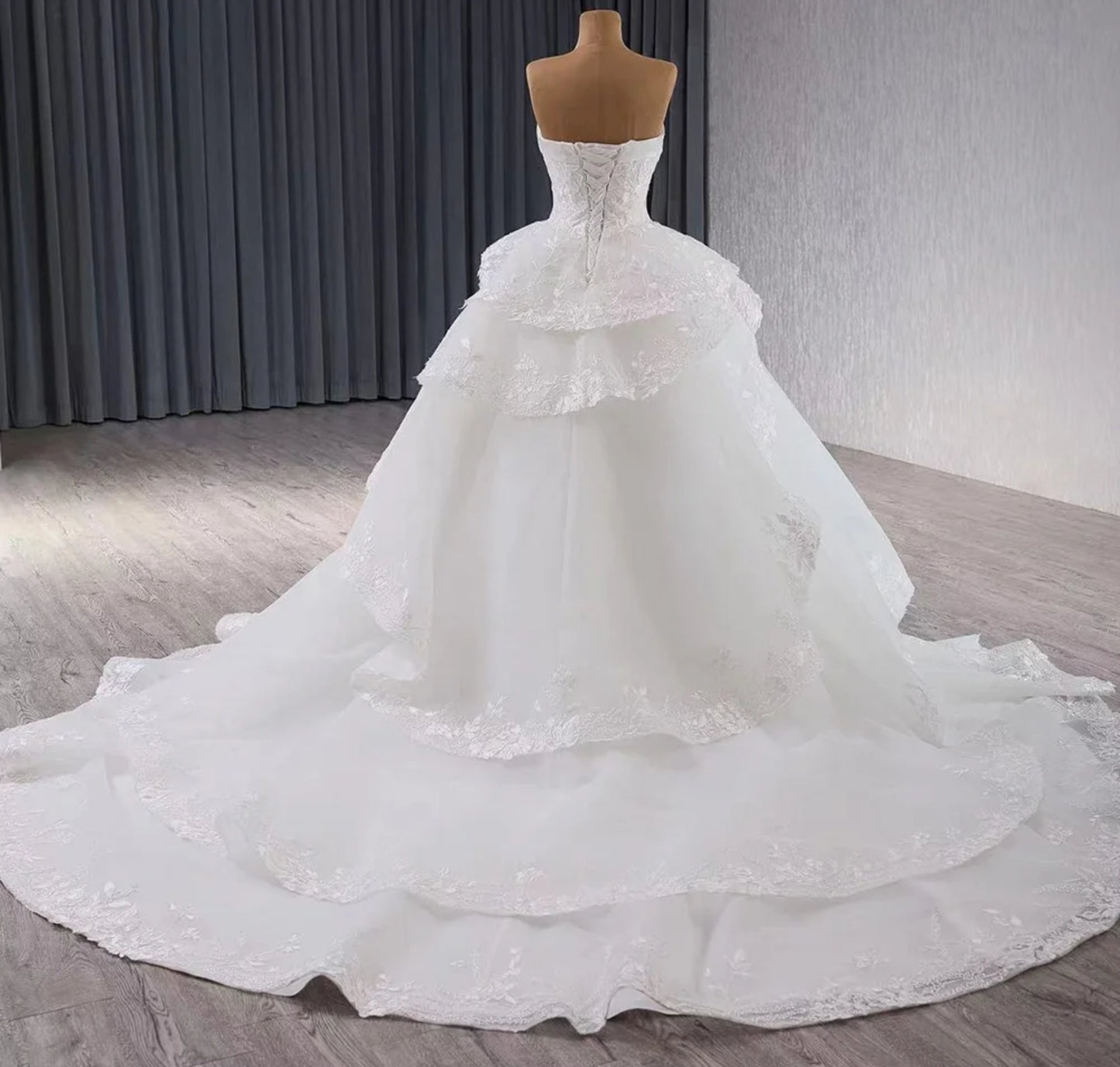 Beautiful Ivory 2024 Strapless Layered Delicate Floral Lace Bodice Sweetheart Bridal Gown