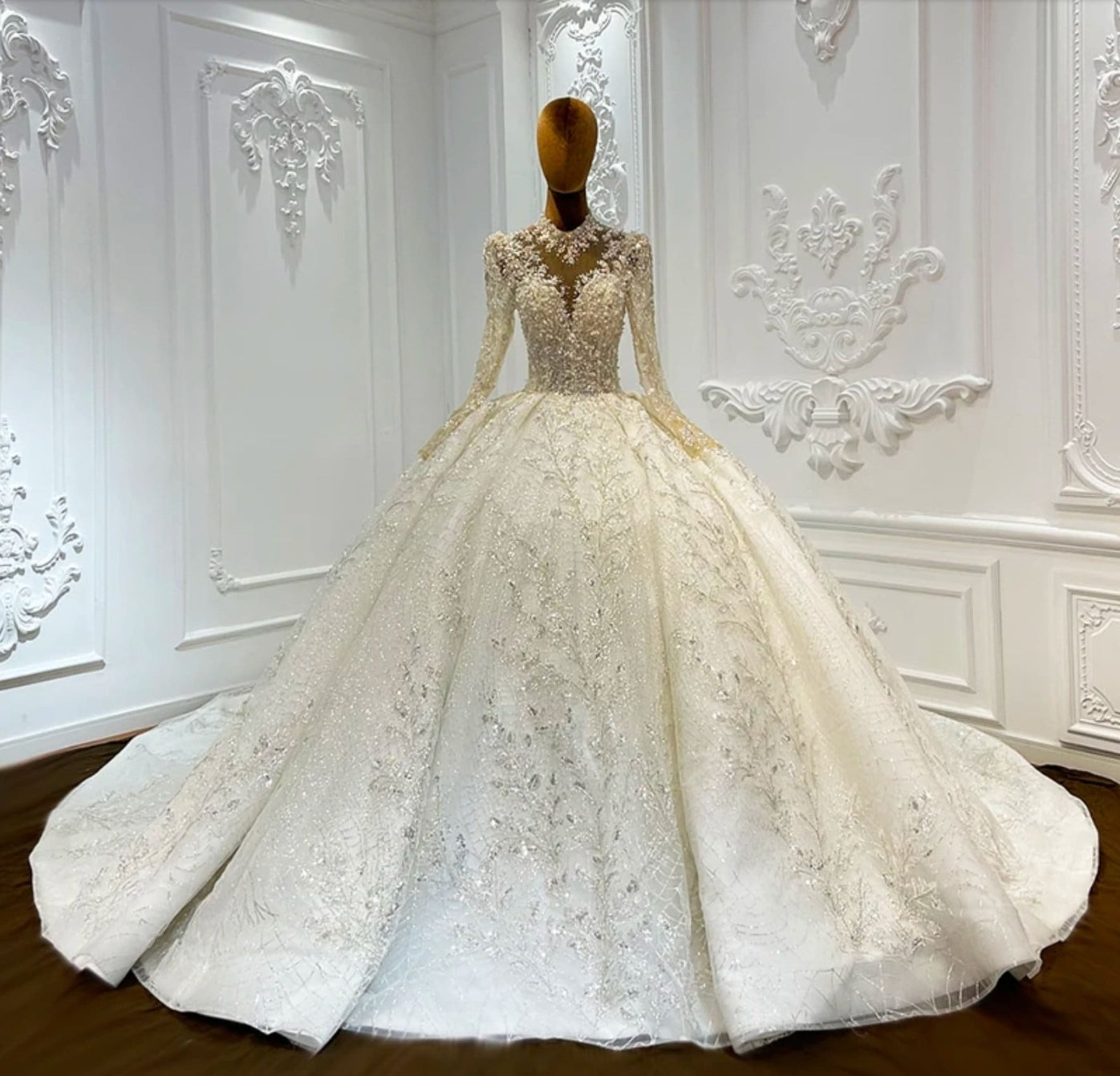 2024 Long Sleeve Open Back Beautiful Mid Neck Sweetheart Princess Bridal A-Line Gown