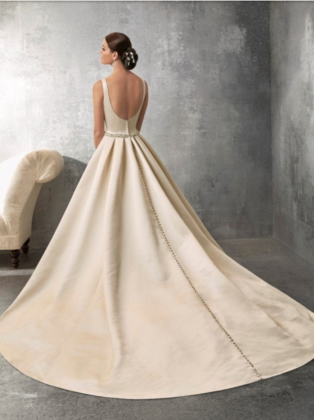 A Simple Minimalist Sleeveless Scoop V Neck Beaded Natural Waistline Gown