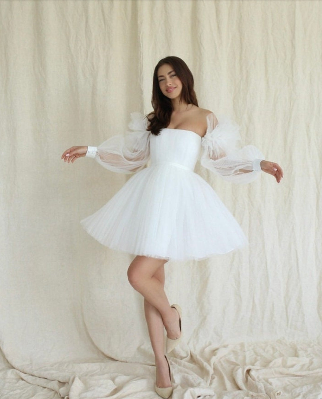 Above The Knee Tulle Sleeveless Dress With Detached Plisse Tulle Frill Sleeves