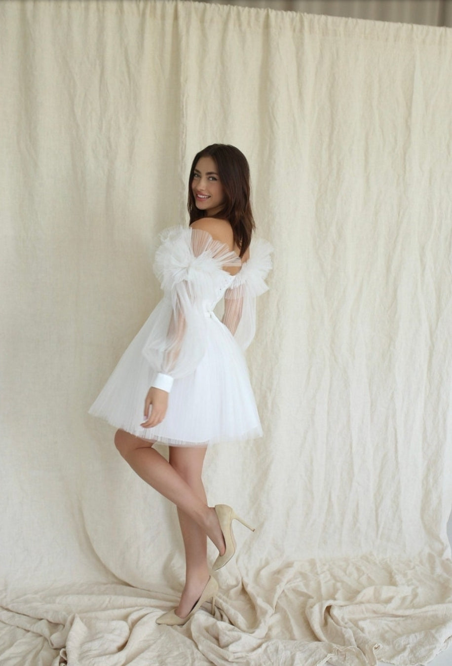 Above The Knee Tulle Sleeveless Dress With Detached Plisse Tulle Frill Sleeves