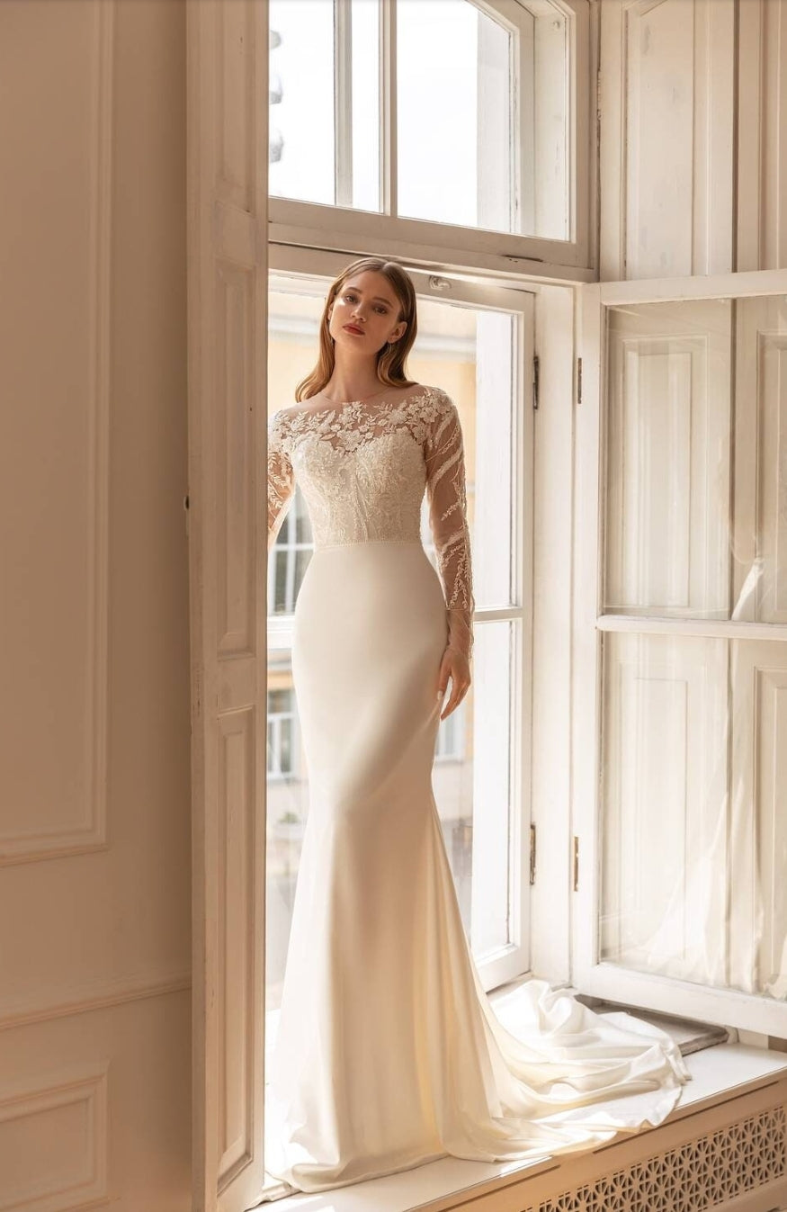 Beaded Appliqué Sheer Lace Long Sleeve Floral Bodice Trumpet Gown