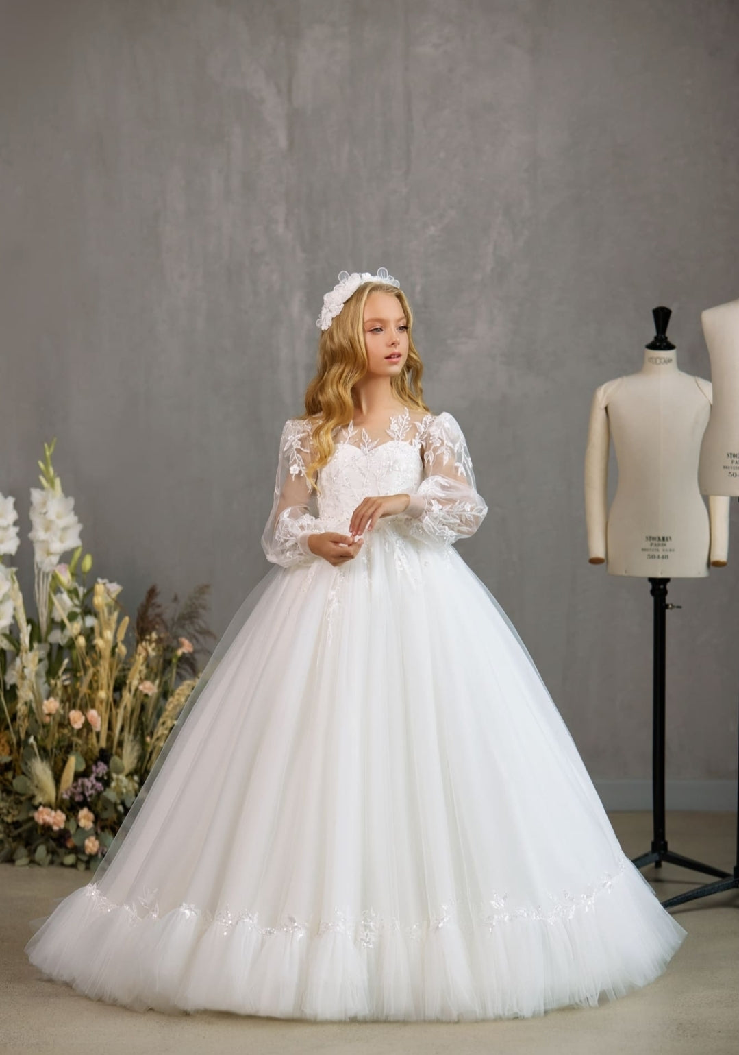 Sequinned Floral Lace Sheer Long Sleeve A-Line Flower Girl/Communion Gown