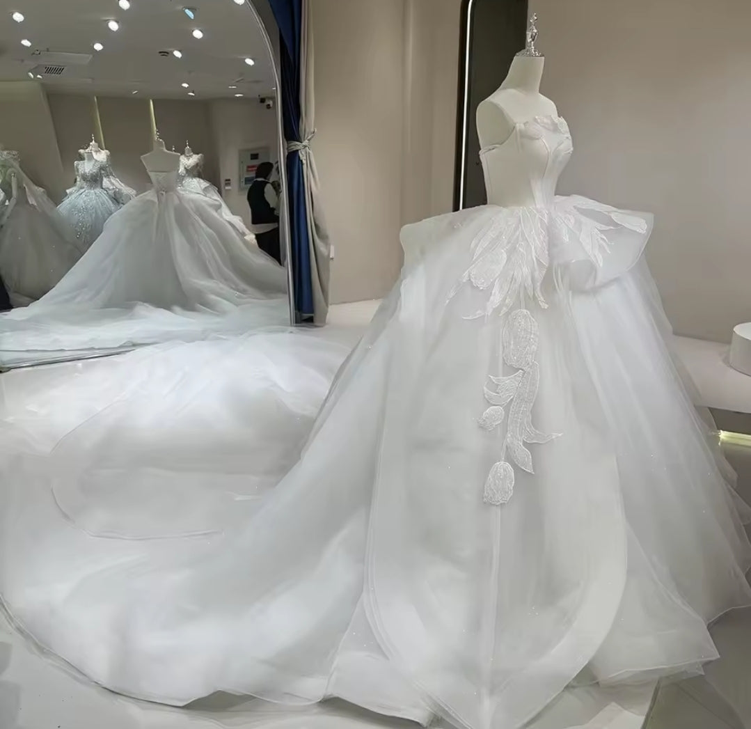 Strapless Sweetheart Bold And Beautiful Big Floral Lace Detailed Layered Sparkling Bridal & Ceremonial Ball Gown