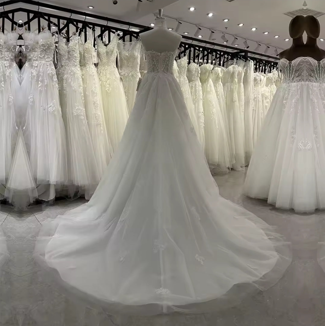 Lovely And Elegant 2025 Sweetheart Strapless Multi Beaded Lace Sequinned Ceremonial Bridal Gown With 50cm Train