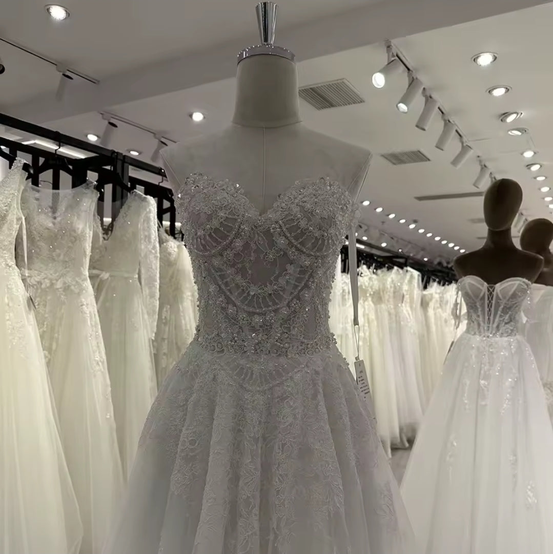 Lovely And Elegant 2025 Sweetheart Strapless Multi Beaded Lace Sequinned Ceremonial Bridal Gown With 50cm Train