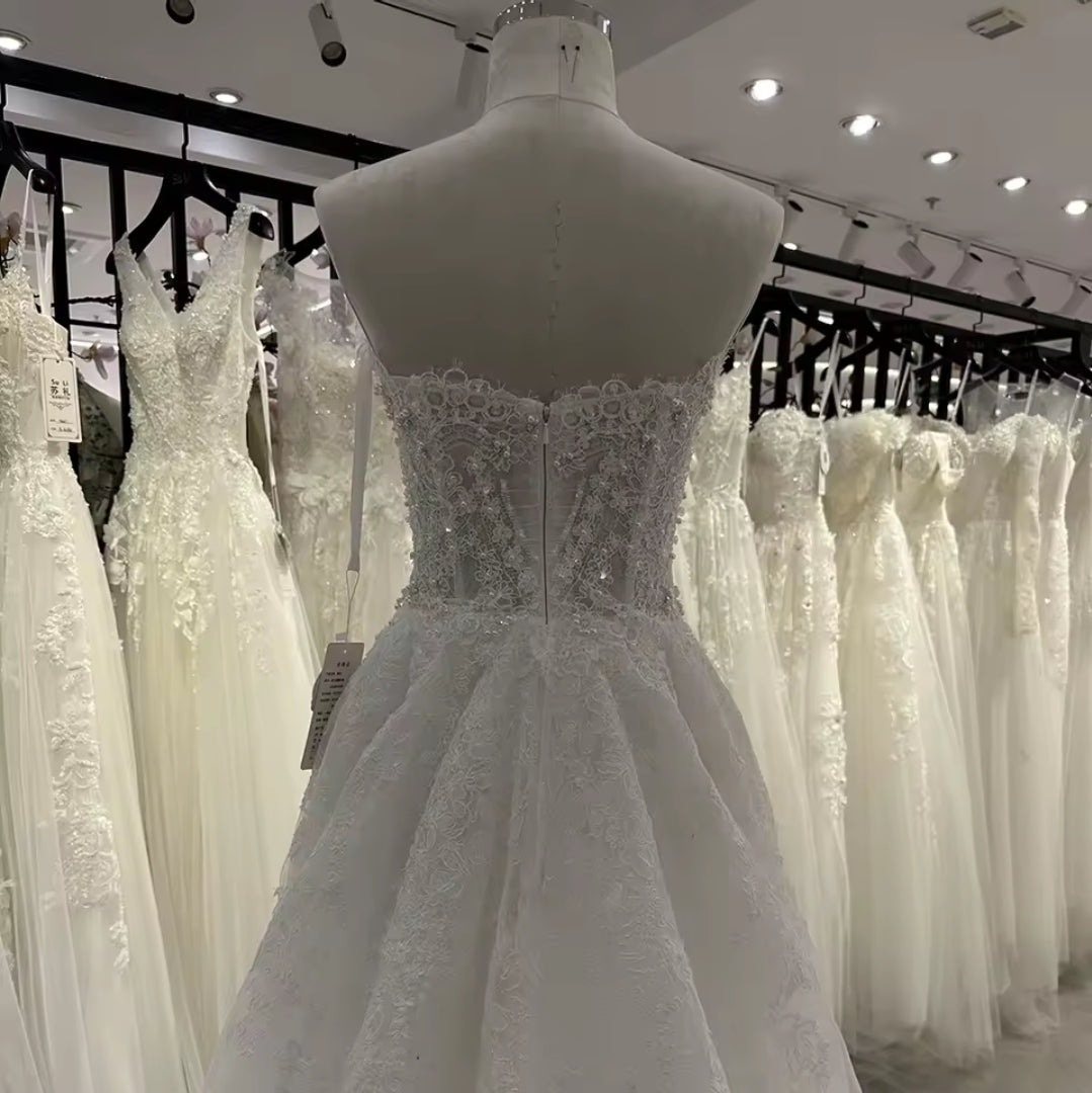 Lovely And Elegant 2025 Sweetheart Strapless Multi Beaded Lace Sequinned Ceremonial Bridal Gown With 50cm Train