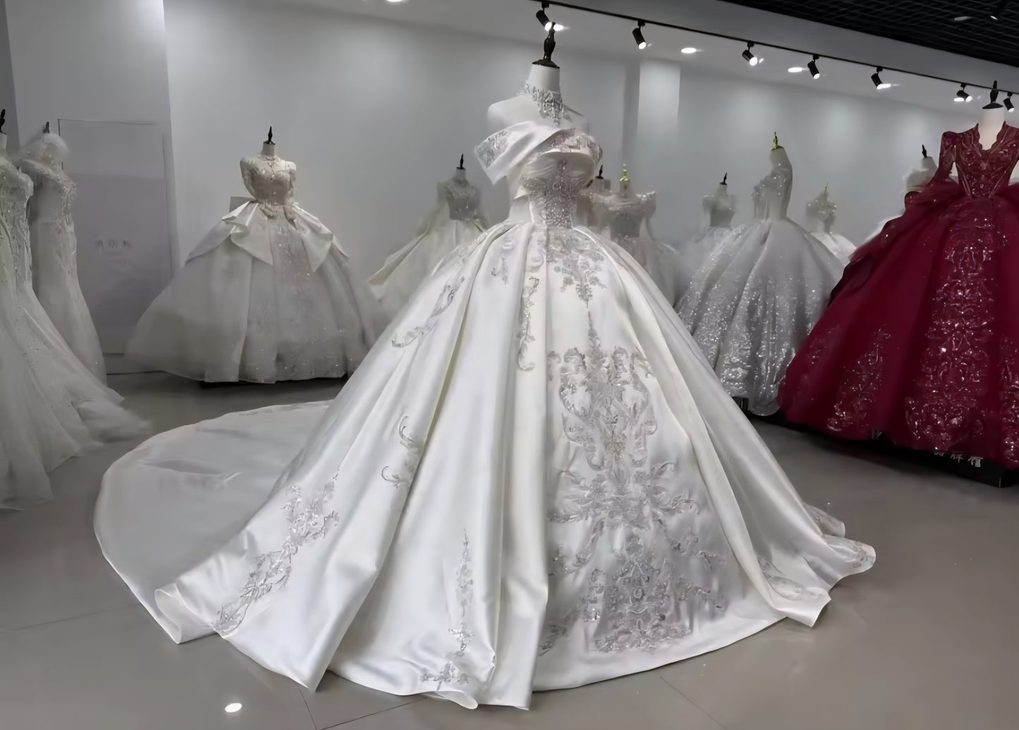 Multi Beaded 3D Floral Accents 2025 Off The Shoulder Elegant A-Line Bridal Gown With Matching Neck Piece