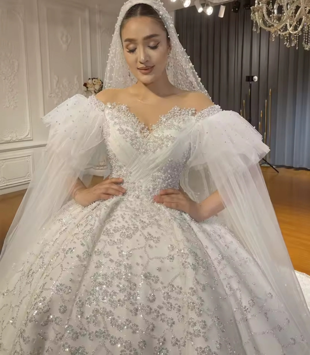 Illusion Off The Shoulder Puff Train Sleeves Beautiful Scattered Multi Beaded Sweetheart Princess Bridal Ball Gown With 100cm Train