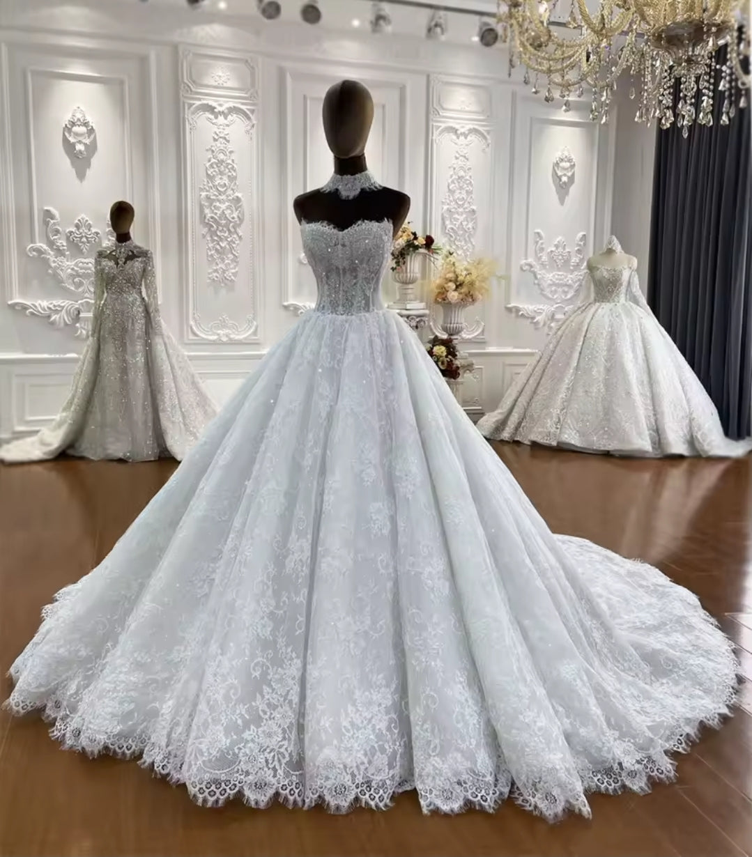 French Eyelash Lace Strapless Sweetheart Elegant Bridal Gown With Detached Sleeves