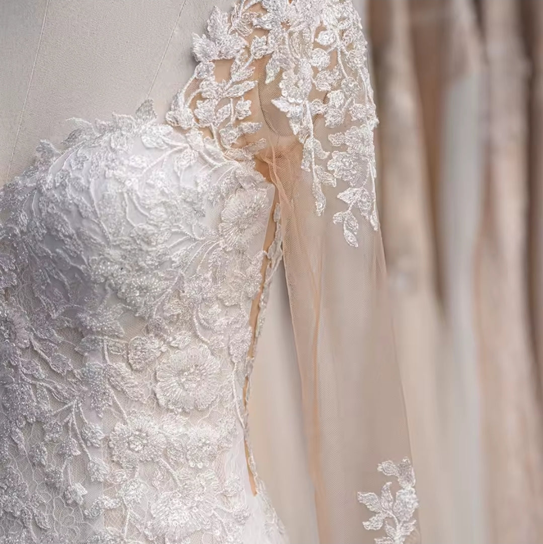 Sequinned Lace Long Sleeve Floral Lace Sweetheart Mermaid Bridal Gown 2025