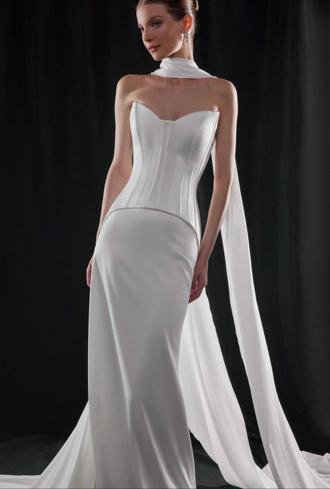 Sexy Strapless Cat Eye Pleated Corset Lace Up Enclosure Form Fitting Trumpet Bridal Gown With Neck Scarf