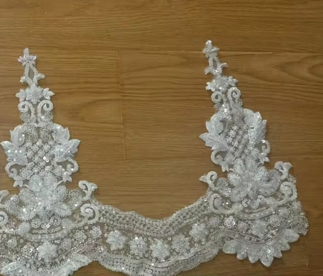 Elegant Ivory Sequinned Lace Trim Edged 400 CM Long Veil