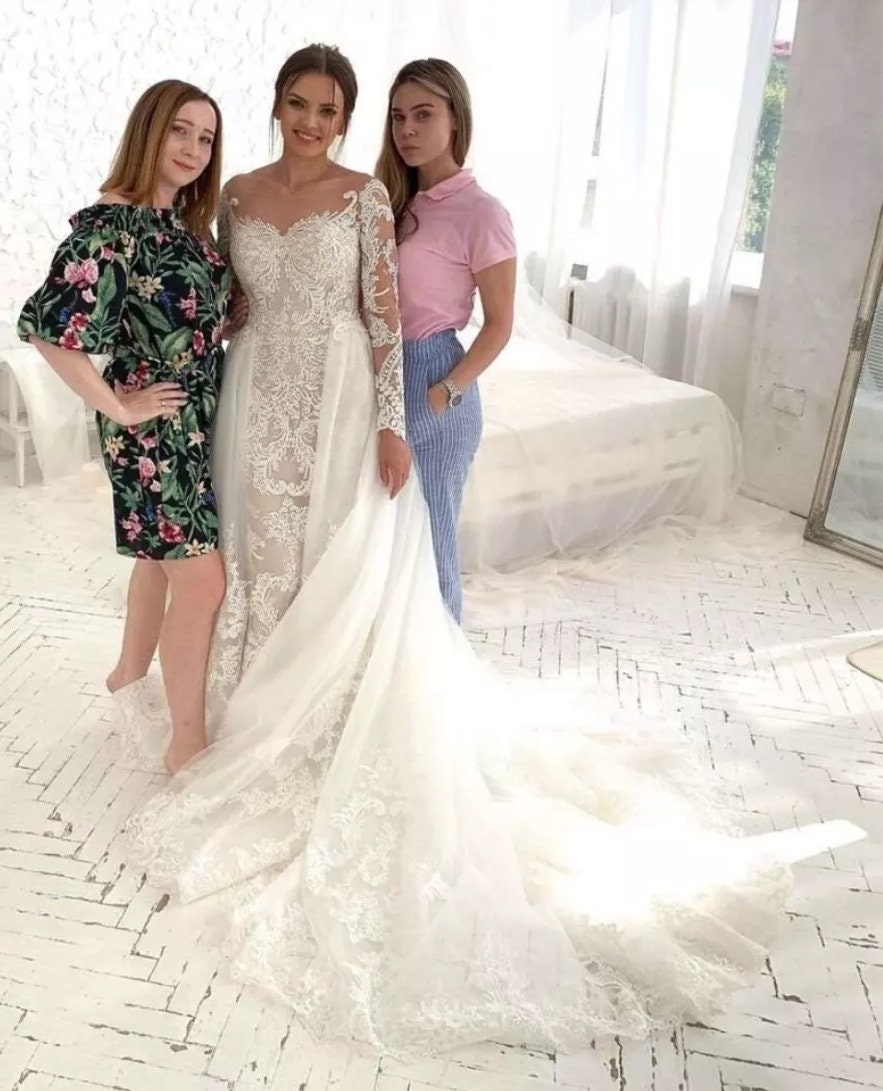 Long Sleeve Lace Mermaid Bridal Gown With Detachable Train