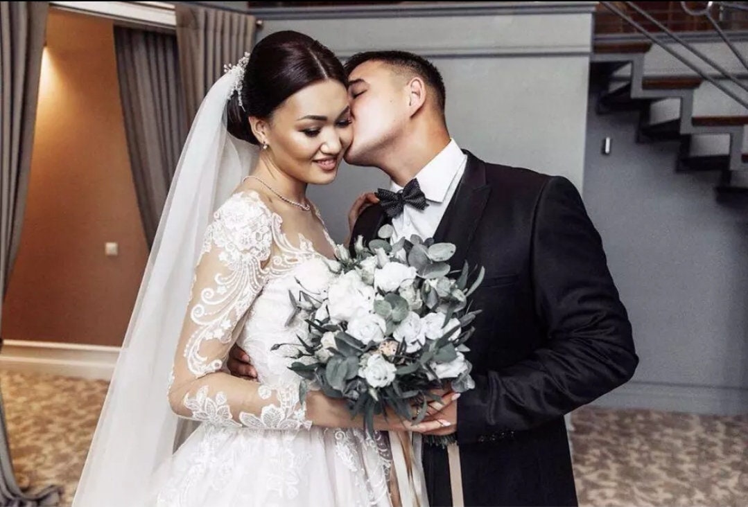 Romantic Long Sleeve Sheer Scroll Sweetheart Neckline Embroidered Princess A-Line Wedding Gown