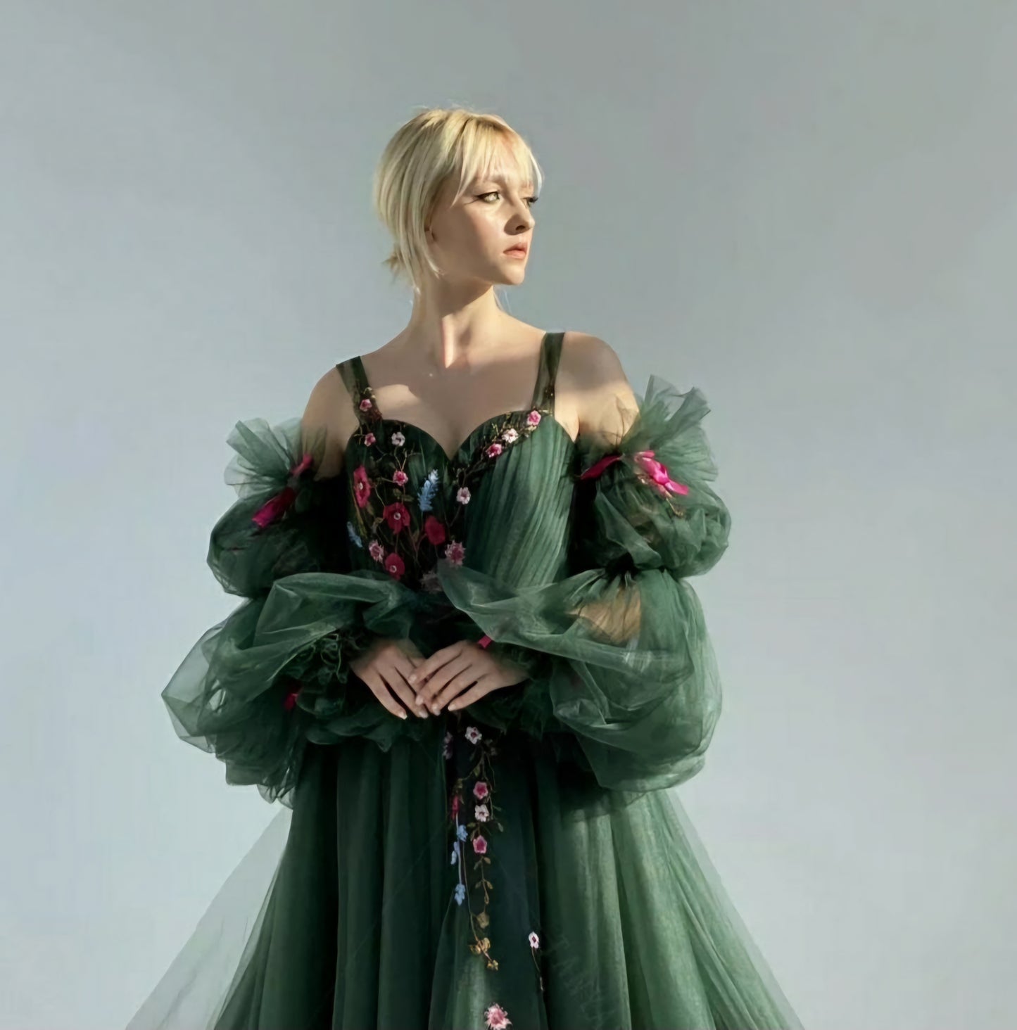 Full Detached Sectioned Tulle Sleeves & Ribbon