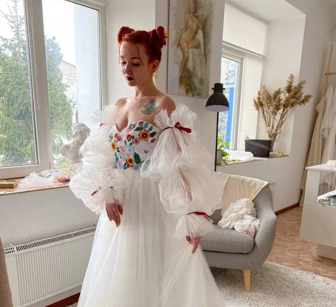Detached Sectioned Tulle & Ribbon Full Length Sleeves