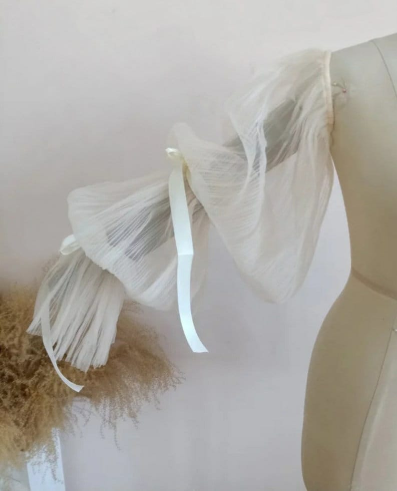 Detached Pleated Tulle & Ribbon Full Length Sleeves
