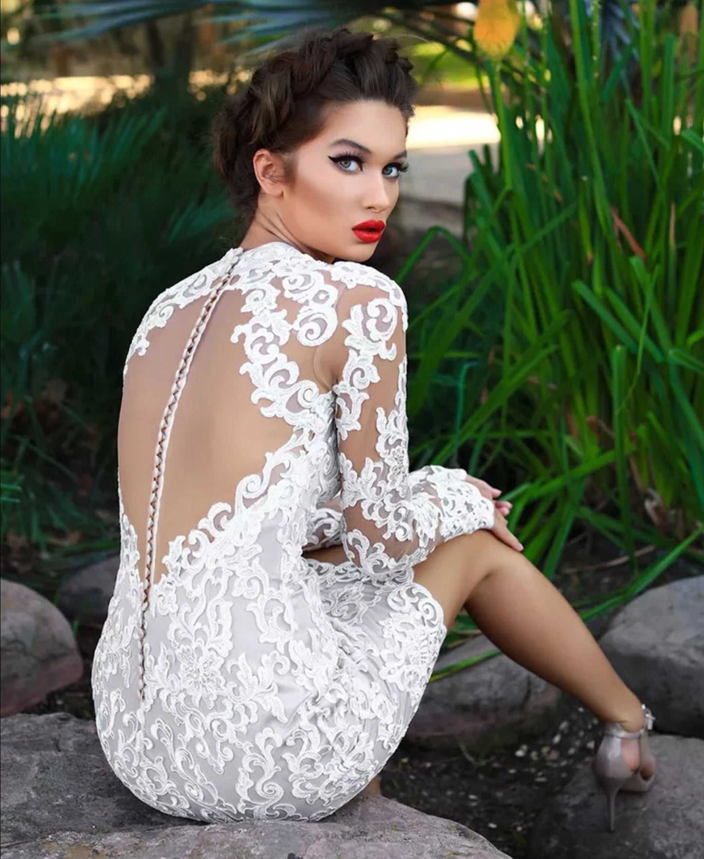 Short Sheath Lace Appliqués Button Up Back Dress
