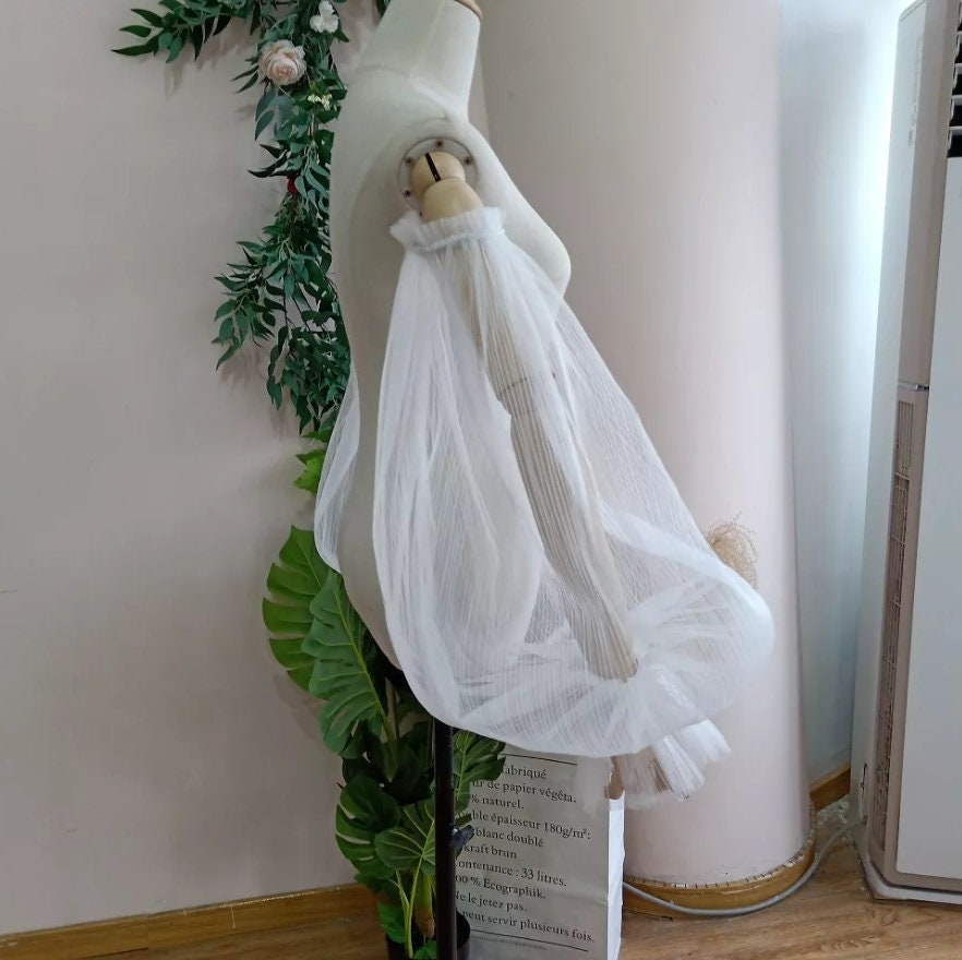 Detached Plisse Tulle Balloon Sleeves