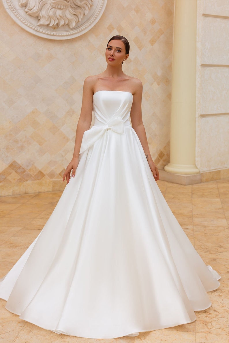 Long Sleeve Floral Vine Leaf Neckline Gown With Detachable Sleeves
