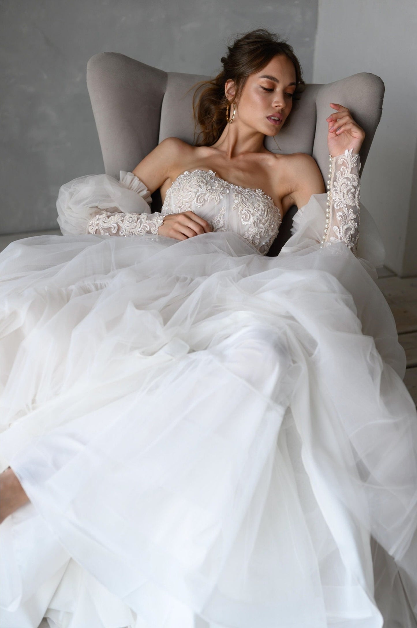 Victorian Sweetheart Strapless Gown With Detached Sleeves