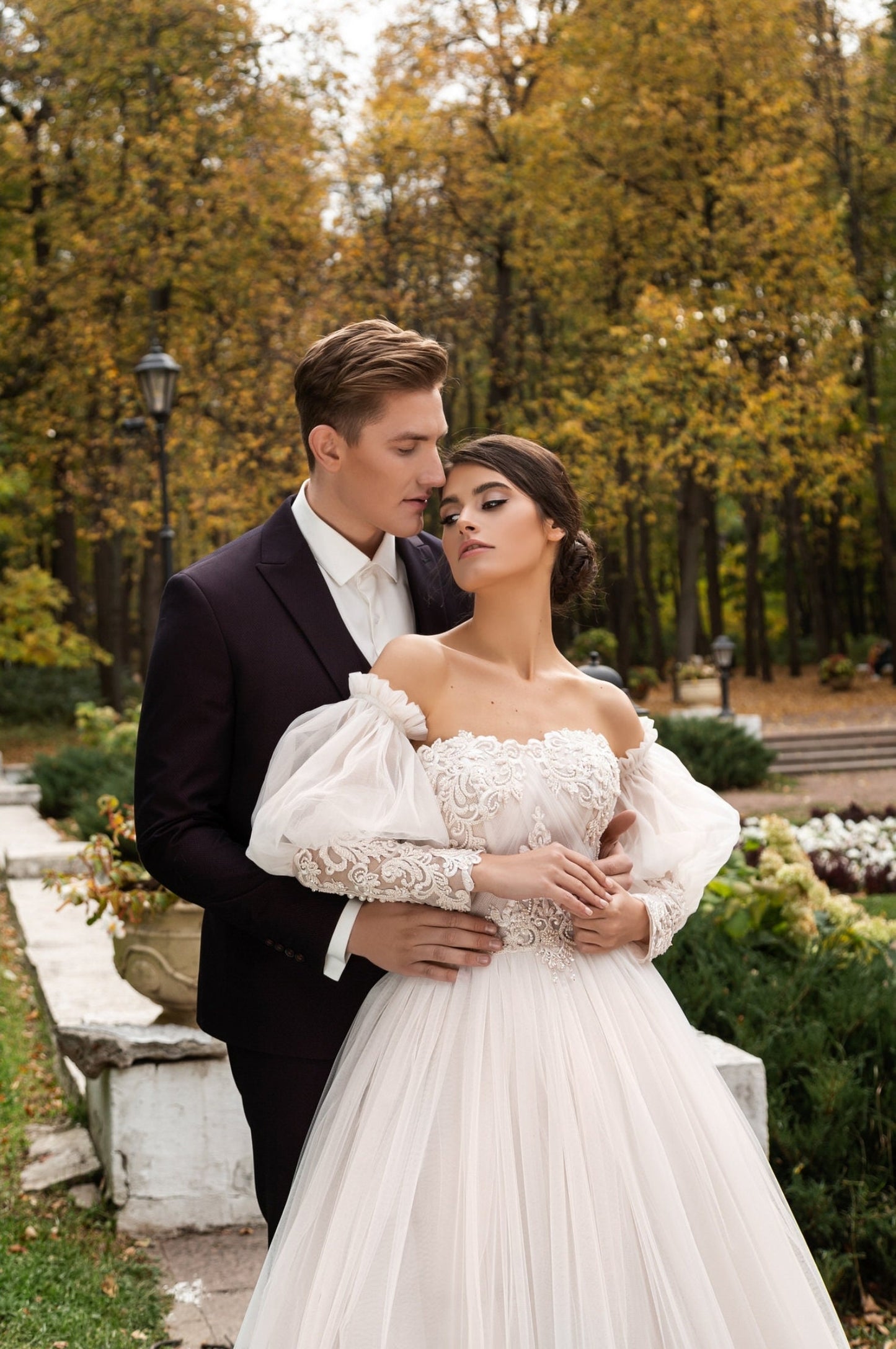 Victorian Sweetheart Strapless Gown With Detached Sleeves