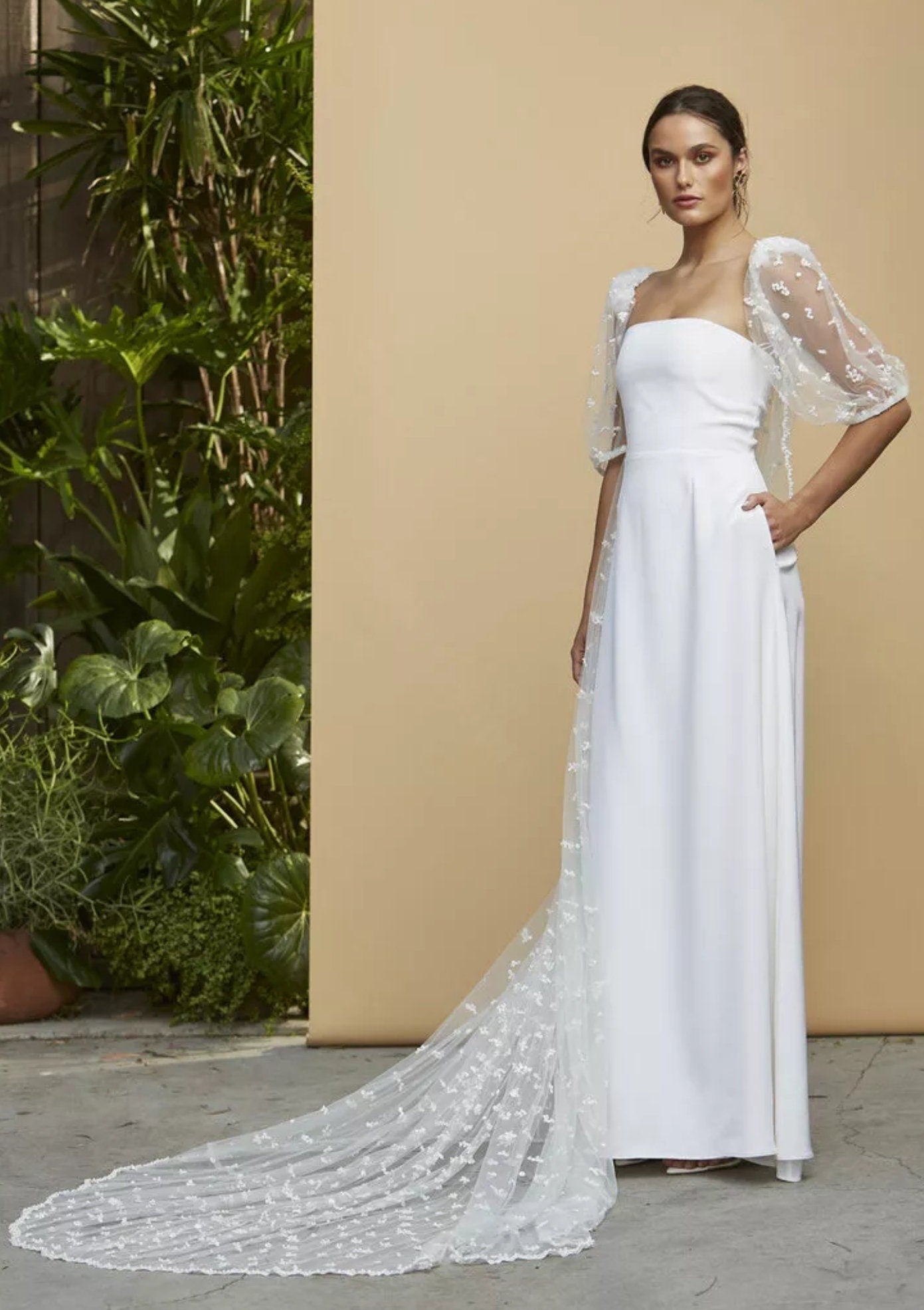 Embroidered Pearl Beaded Dotted Sheer Short Sleeve Cape