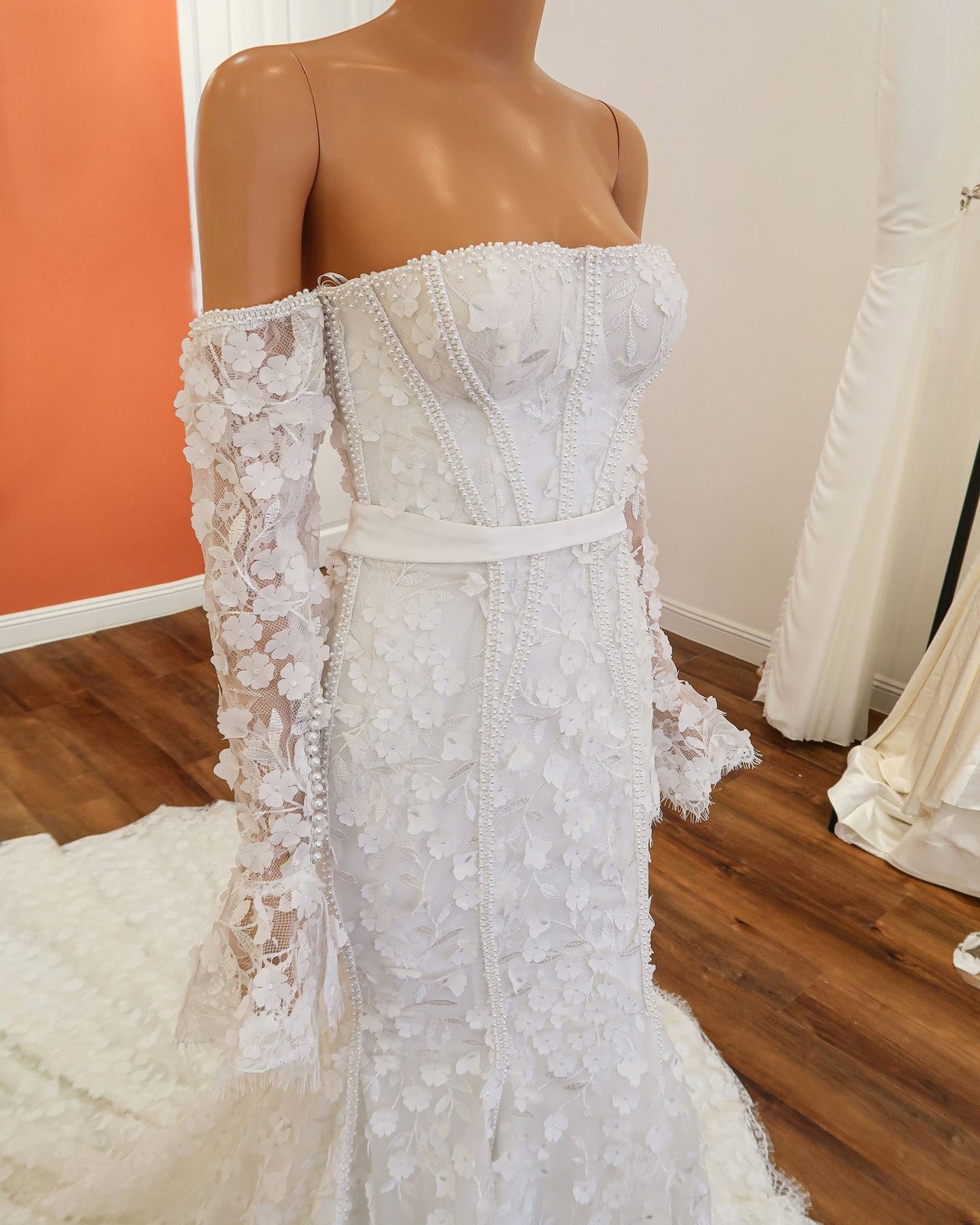 Detached Double Layer Lace & Floral Vine Sleeves