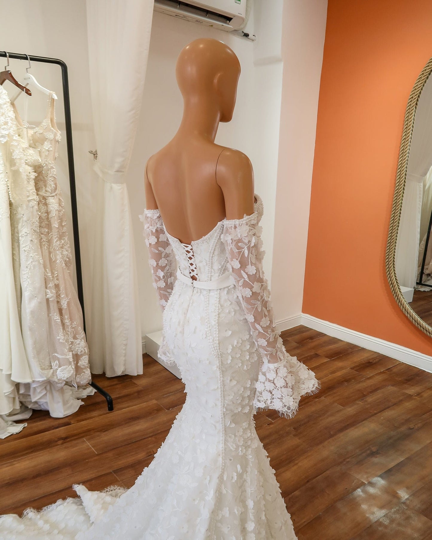 Detached Double Layer Lace & Floral Vine Sleeves