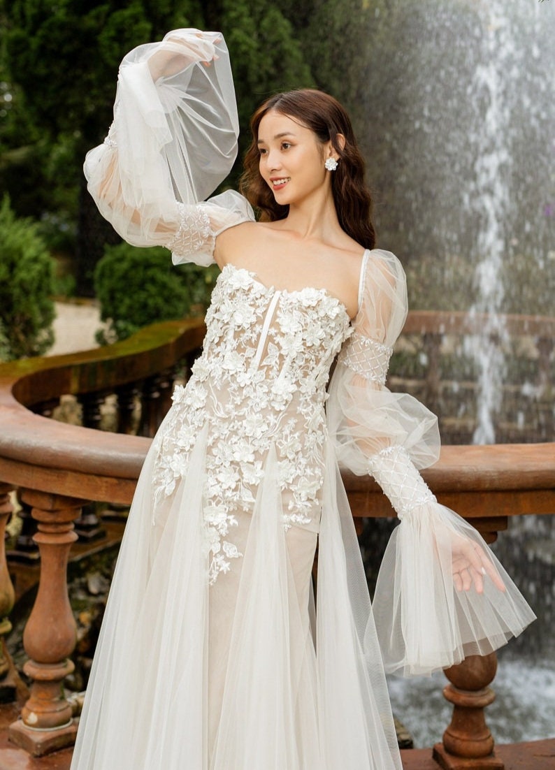 Detached Full Sleeve Over The Hand Bicep & Lace Sleeves