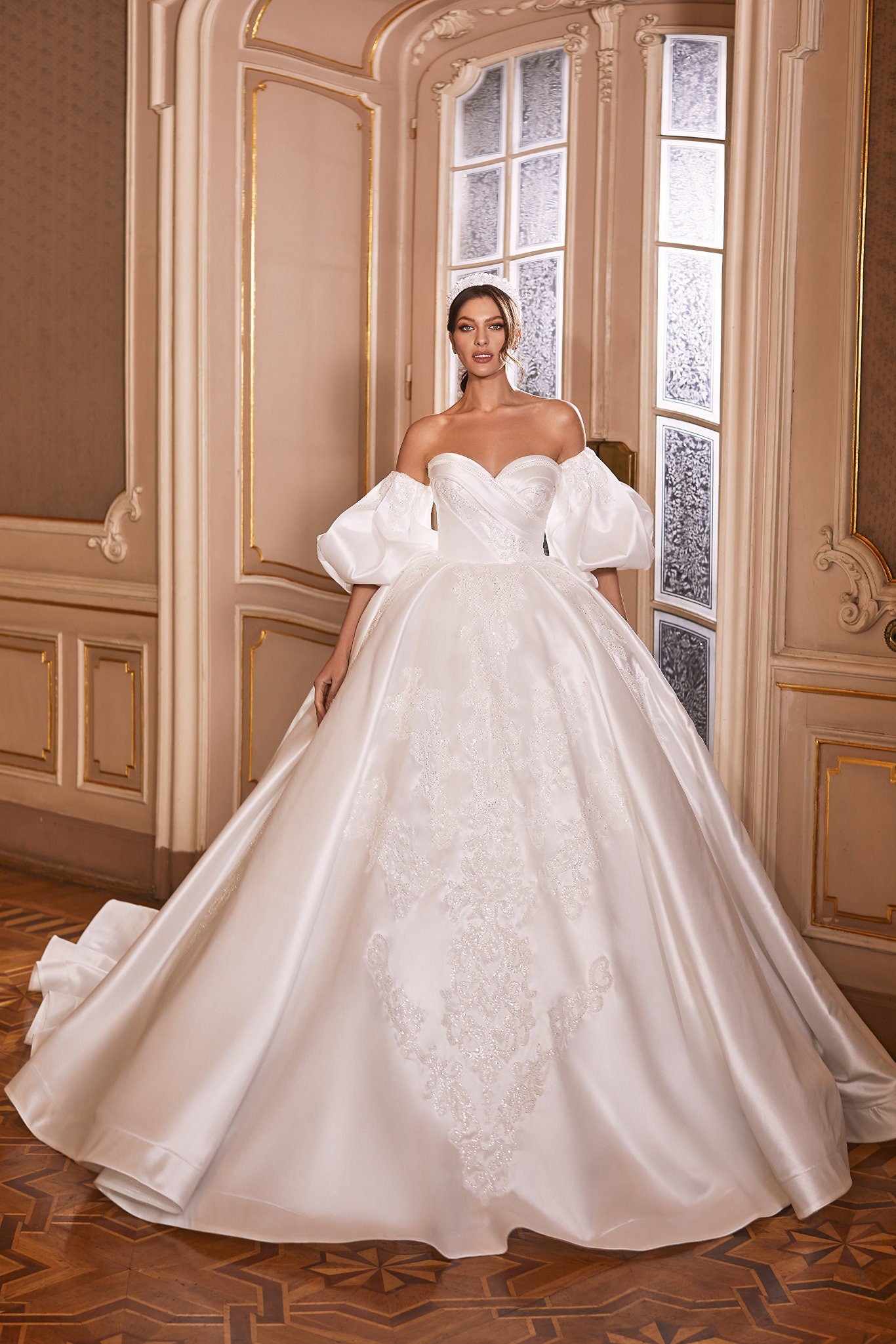 Sweetheart & Sequins Princess Ball Gown With Detached Sequined Cloud Sleeves