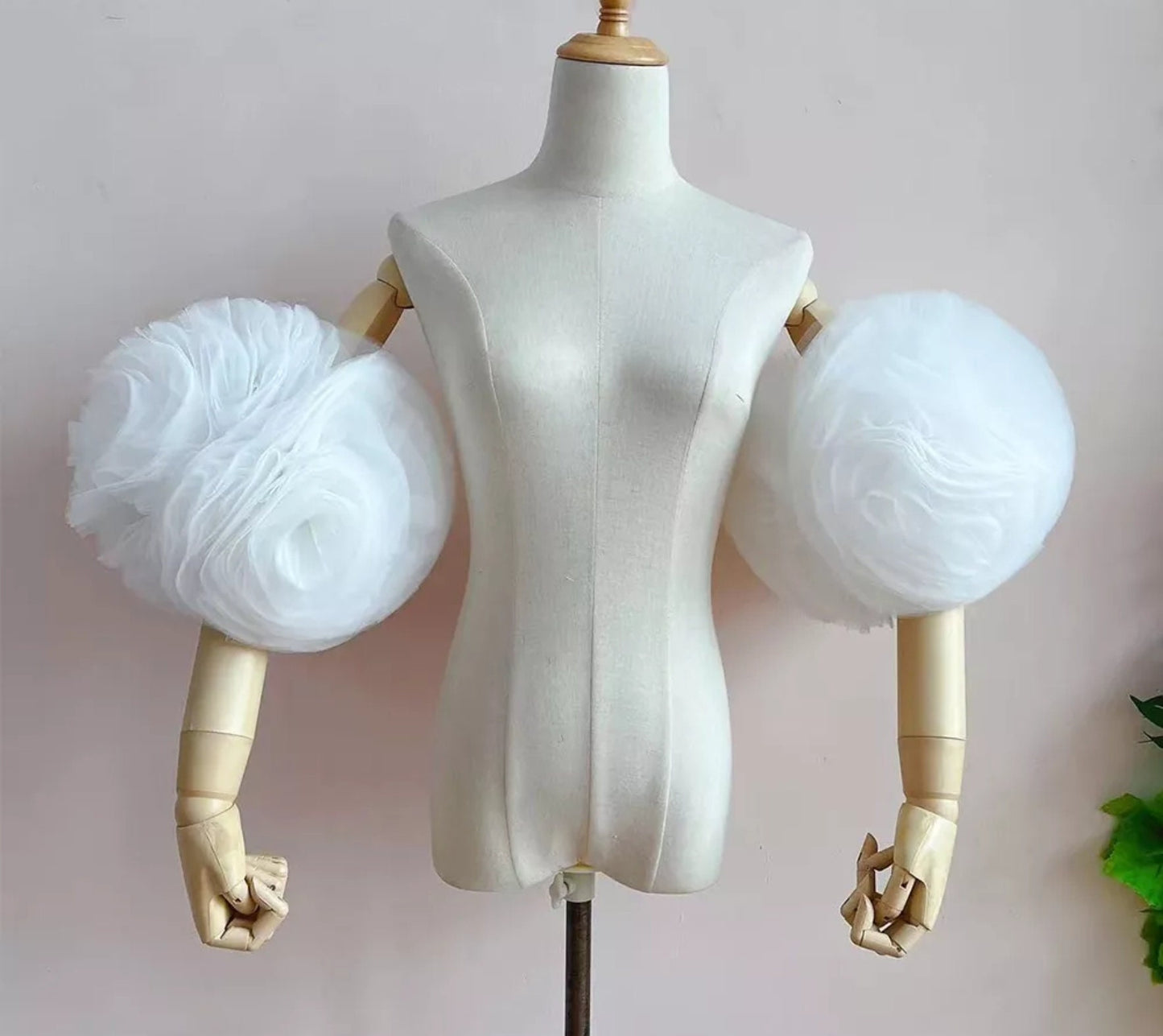 Detached Layered Ball Tulle Sleeves