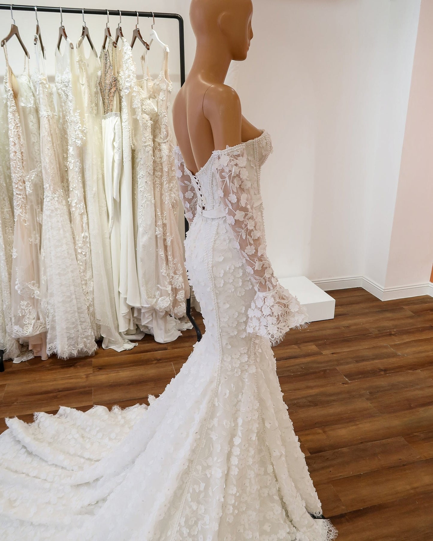 Detached Double Layer Lace & Floral Vine Sleeves