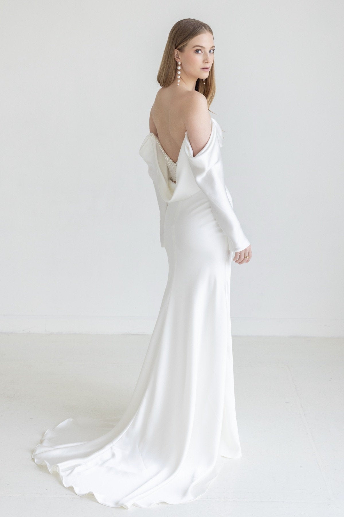Pearl Beaded Scoop Neck Satin Elegant & Sophisticated Dress