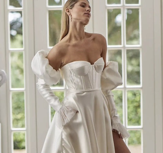 Detached Satin Juliet Sleeve With Exaggerated Tulle Wrists