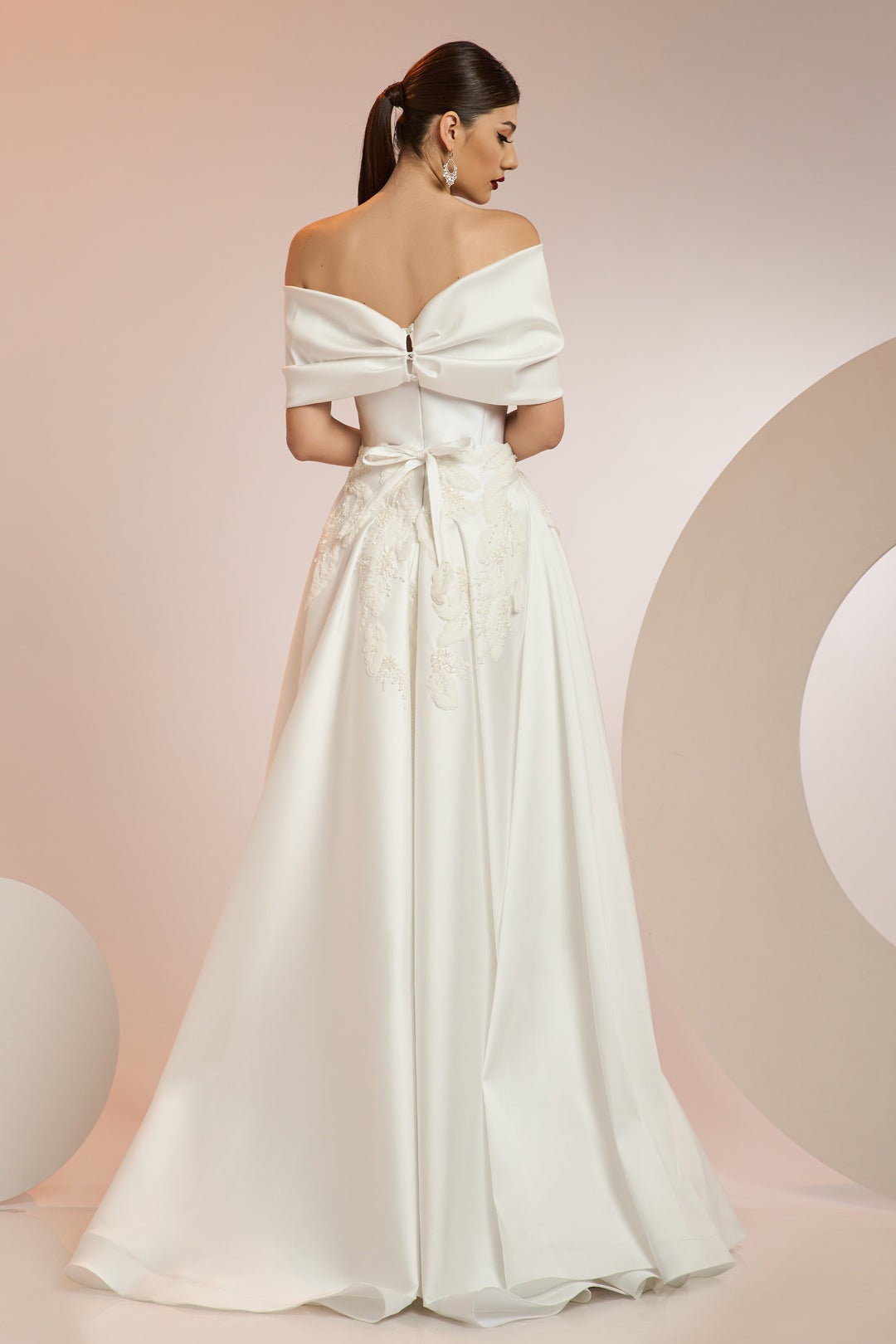 Sophisticated Bow Knot Off The Shoulder Mermaid Gown With Detachable Beaded Appliqués Accented Train