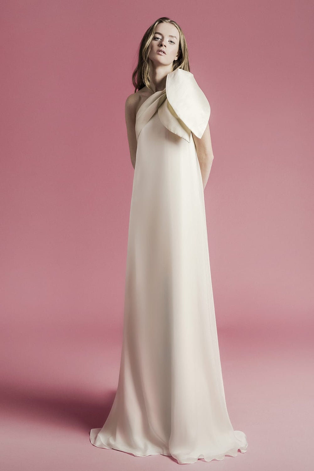 One Sided Knotted Shoulder Sheath Simple And Tasteful Gown