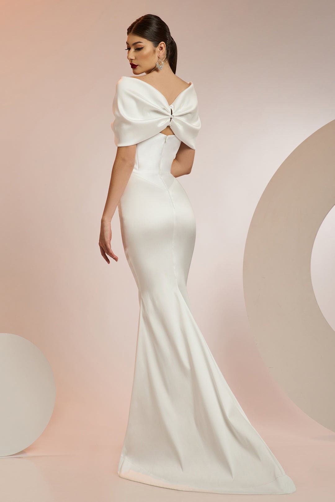 Sophisticated Bow Knot Off The Shoulder Mermaid Gown With Detachable Beaded Appliqués Accented Train