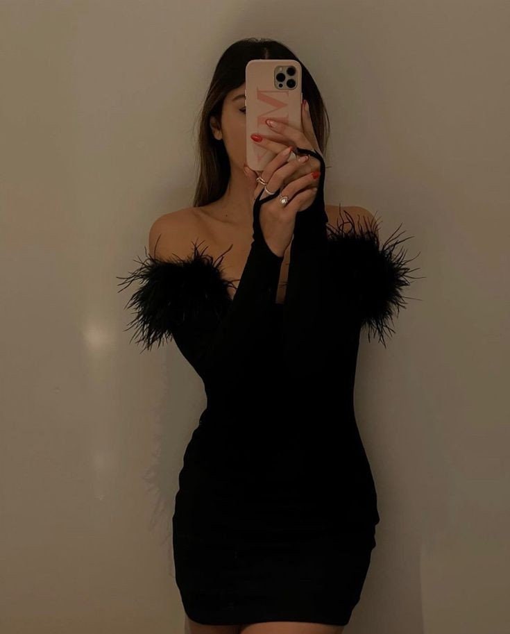 Detached 3/4 Slim Feather Trimmed Bicep Finger Loop Sleeves