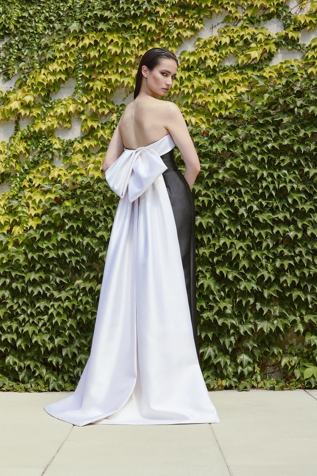 Sophisticated Strapless Column Dress With Bow Train