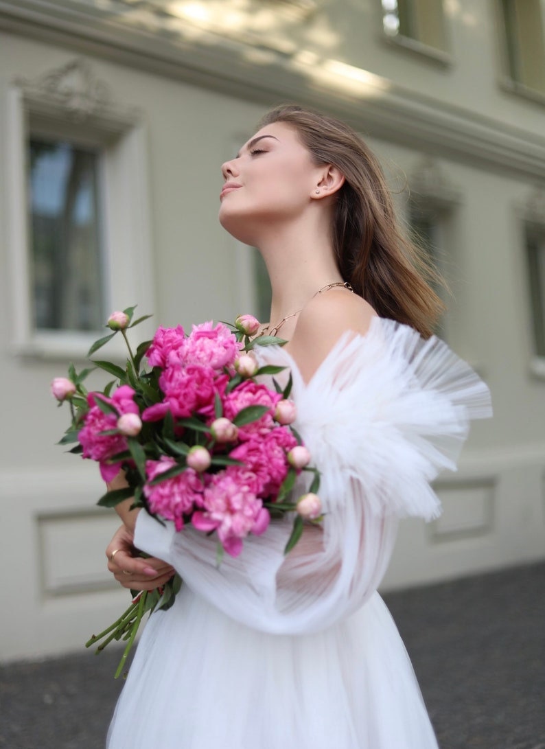 Above The Knee Tulle Sleeveless Dress With Detached Plisse Tulle Frill Sleeves