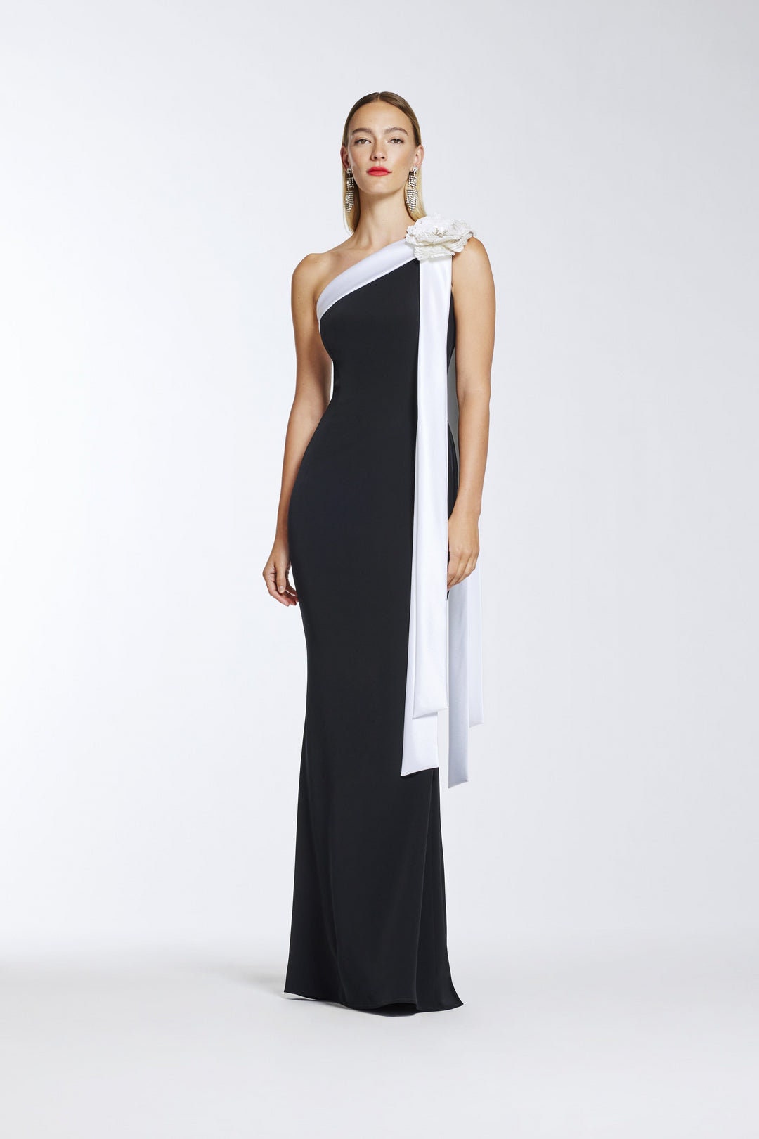 Sleeveless Column Fitted 2 Tone Dress With Elongated Flower Detail