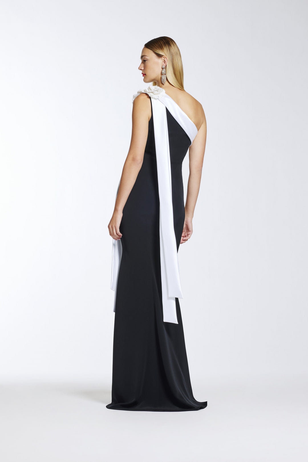 Sleeveless Column Fitted 2 Tone Dress With Elongated Flower Detail