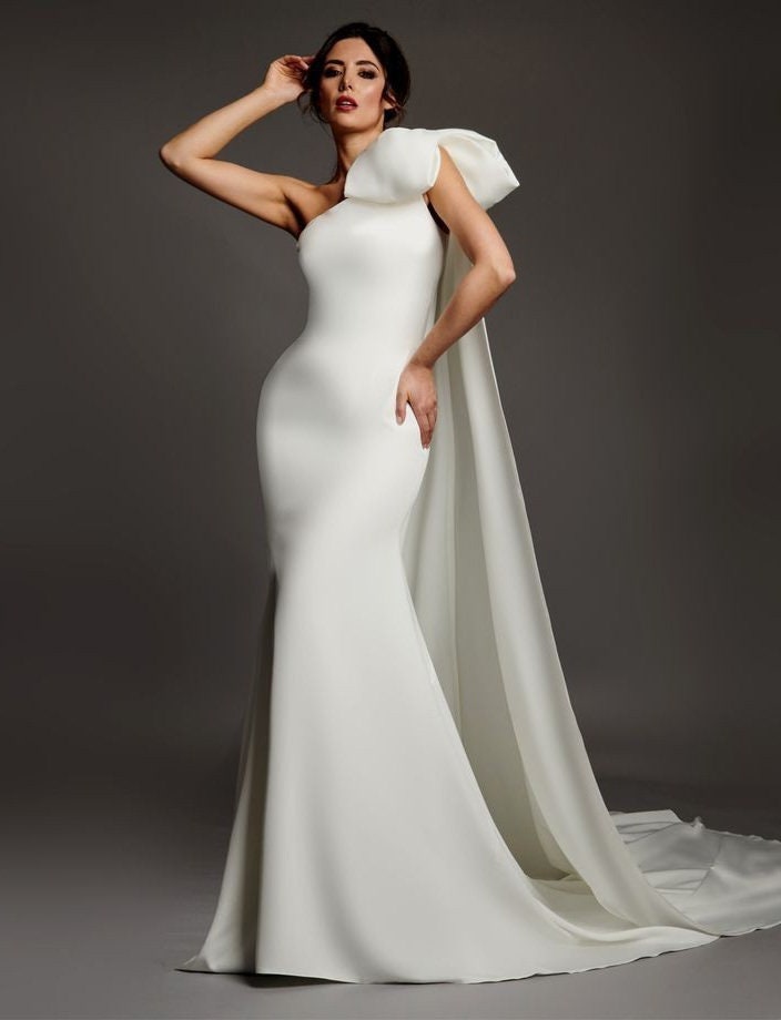 Sleek And Sophisticated Sleeveless Trailing Floor Length Bow Knot One Shoulder Gown